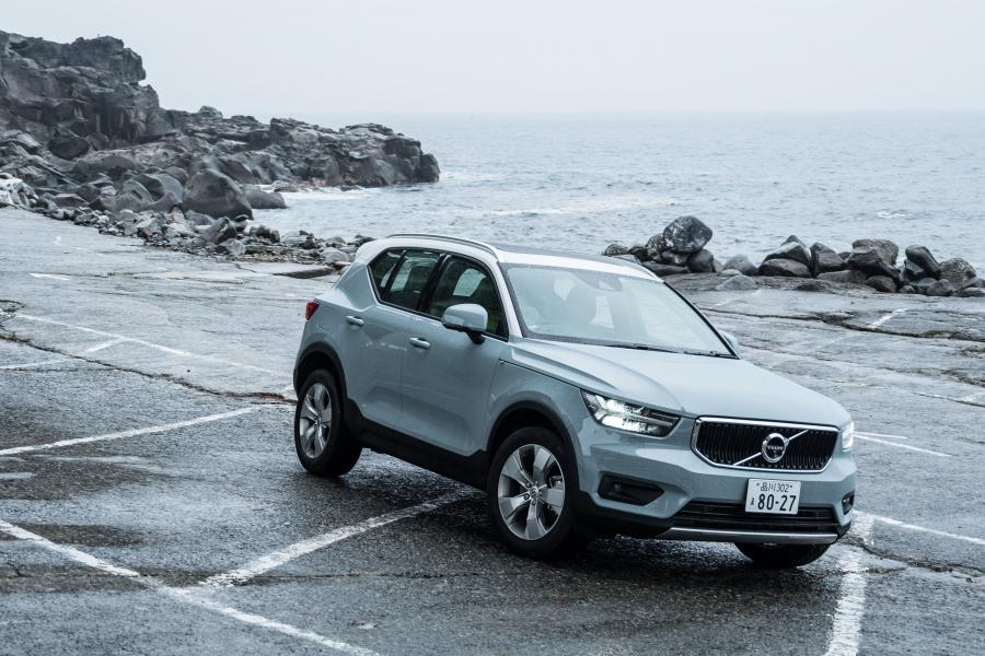  Volvo XC40 T4 Momentum 2018 года  (JP) (фото 6 из 13)